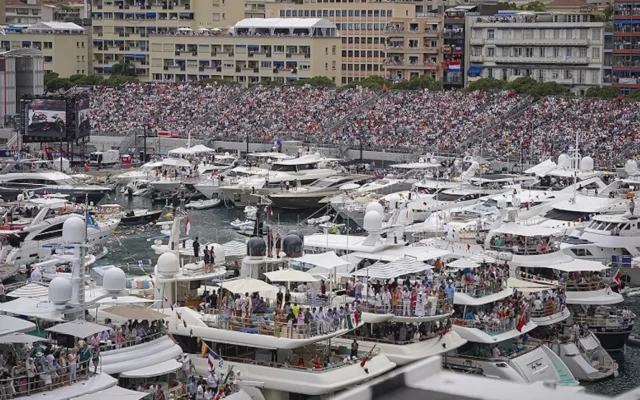 Monaco – F1-Grand-Prix: Tribünen und Yachten