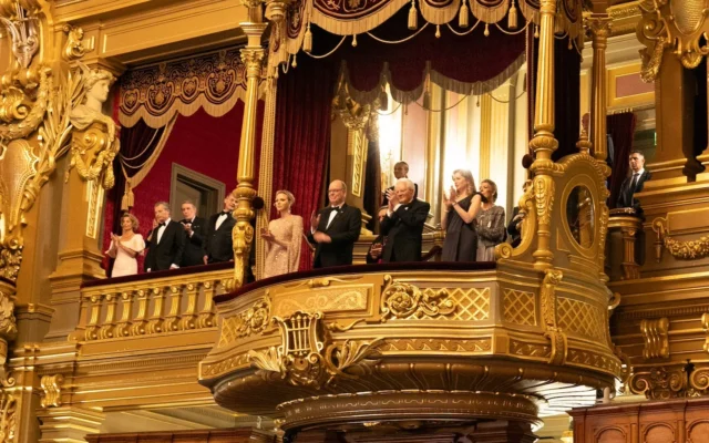 Il Presidente della Repubblica Sergio Mattarella e la Sig.ra Laura presso l'Opera Garnier, con S.A.S. il Principe, Alberto II di Monaco, e S.A.S. la Principessa, Charlène di Monaco