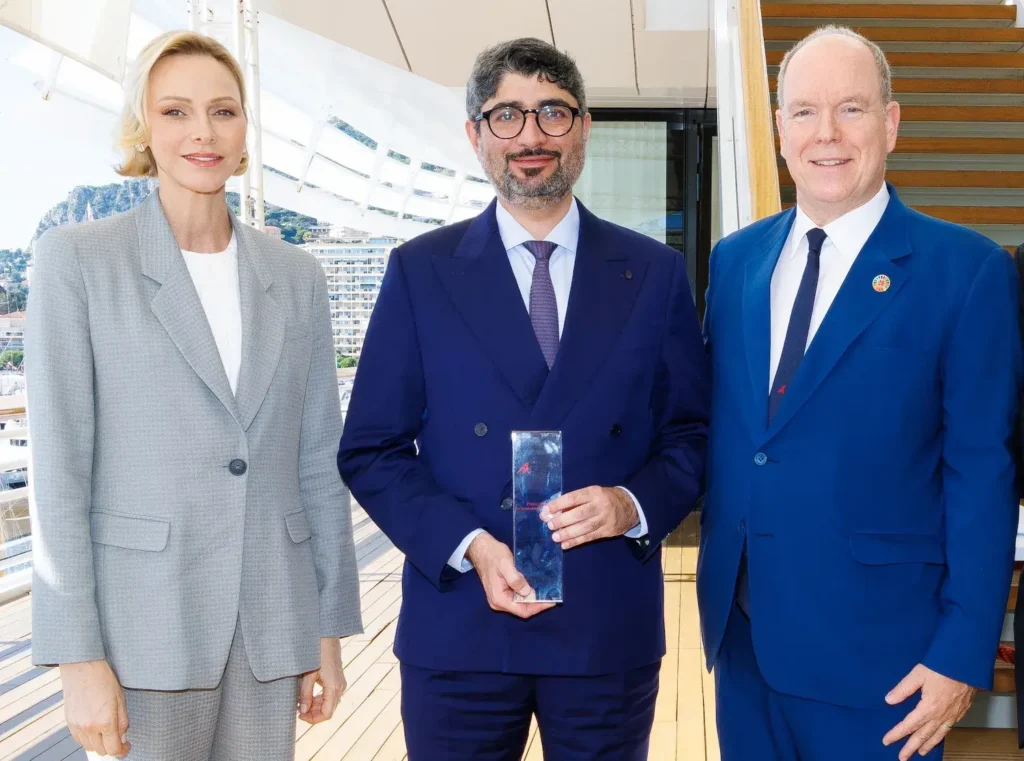 Prince's Prize for Innovative Philanthropy to MBRGI represented by Ibrahim Al Balooshi